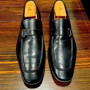 Magnanni Men’s Black Dress Loafer size 9.5 medium